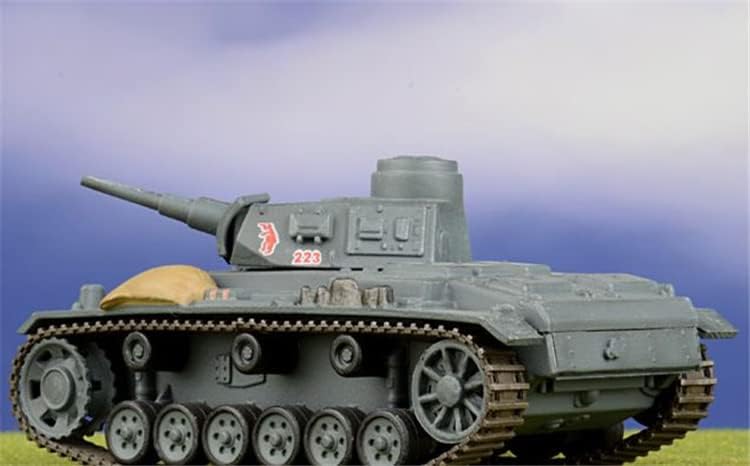 Panzerkampf SD.KFZ.141 Panzer III G Германска армија 4.PZDIV 1/72 Diecast резервоар претходно изграден модел