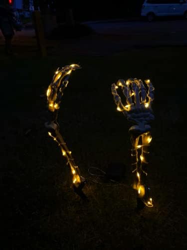 Ноќта на вештерките осветлени скелетни рачки украси со декорации со тајминг, LED топли бели светла, батерија управувана со водоотпорни застрашувачки