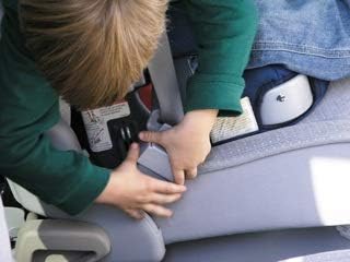 Чувар на бравата за автомобилски седишта За Деца-Спречете Го Вашето Дете Да Го Откопча Копчето За Безбедносен Ремен Во Вашиот Автомобил